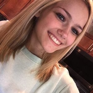 Meet your Posher, Isabelle